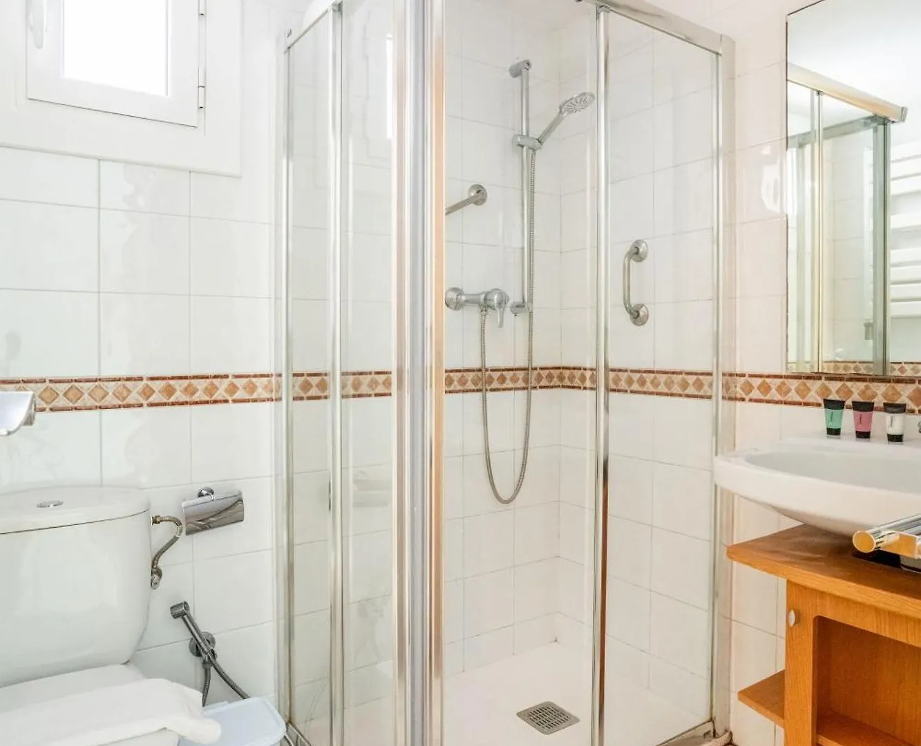 Historic Apartment With Private Terrace In Example Barcelona 0*,  Hiszpania