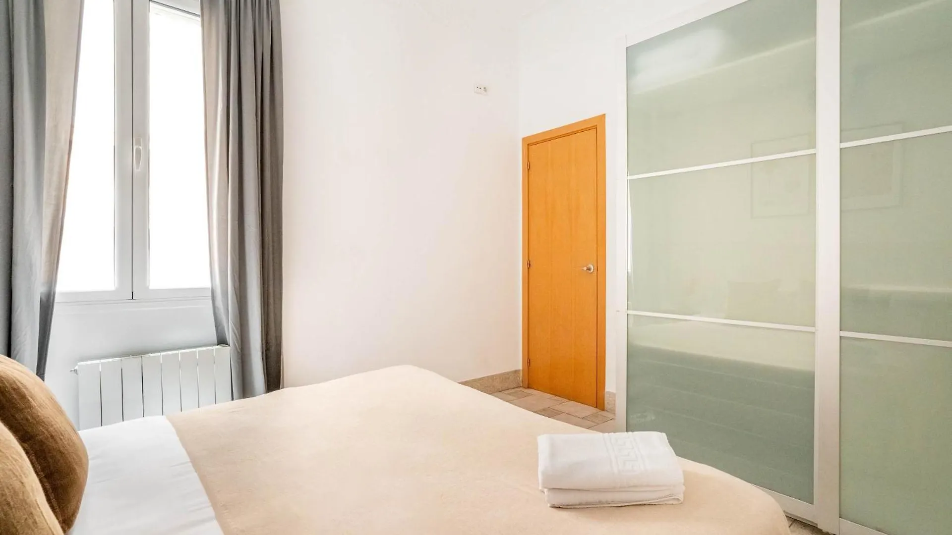 Historic Apartment With Private Terrace In Example Barcelona