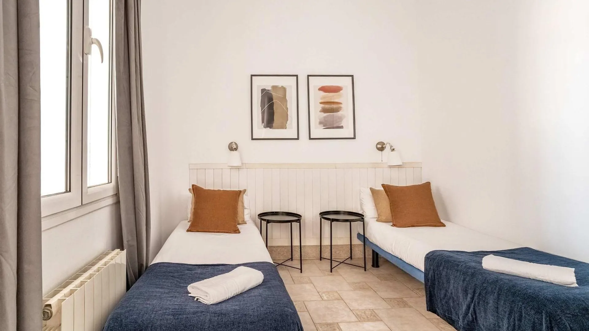 Historic Apartment With Private Terrace In Example Барселона 0*,  Испания