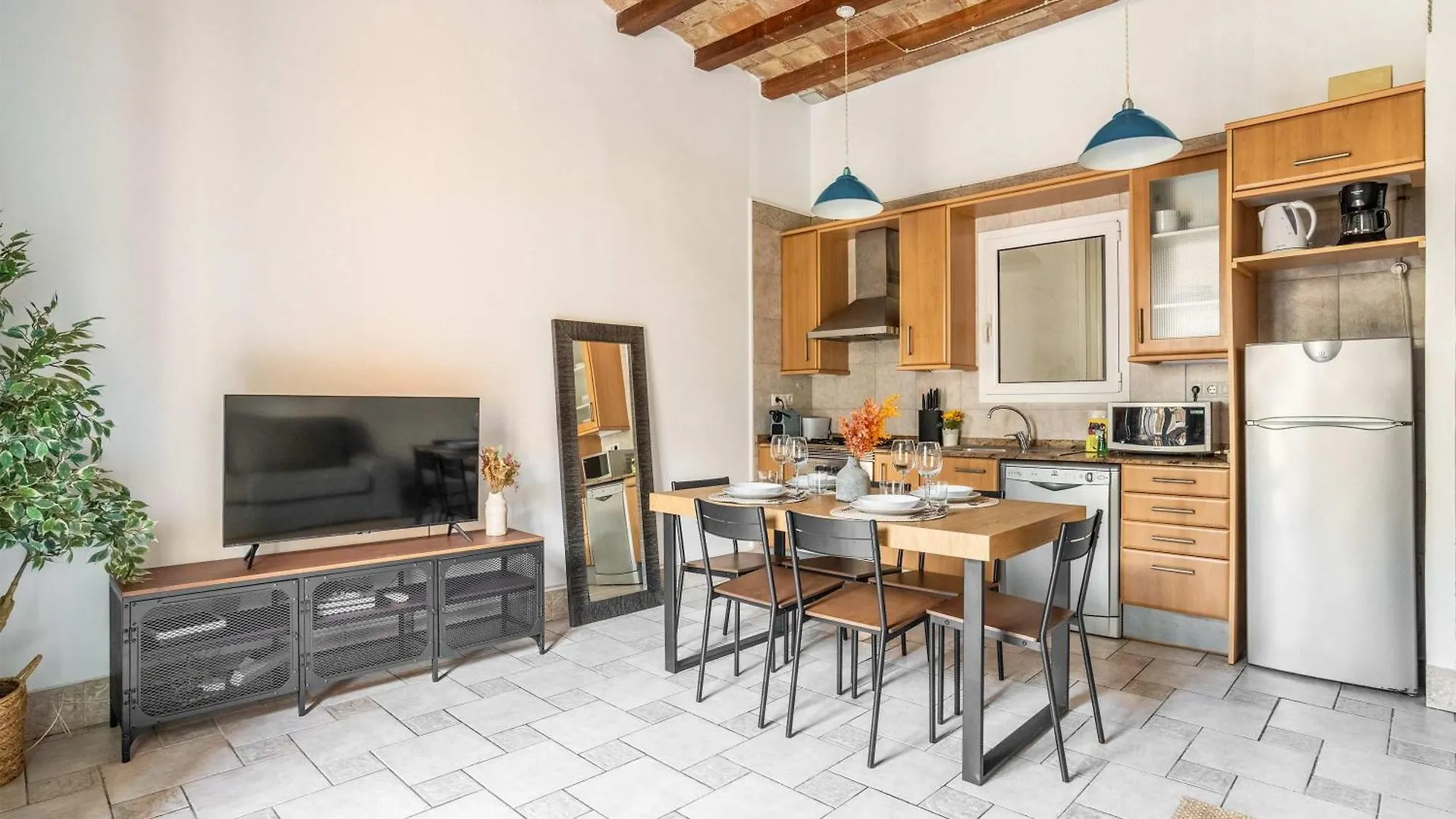 Historic Apartment With Private Terrace In Example Барселона Испания